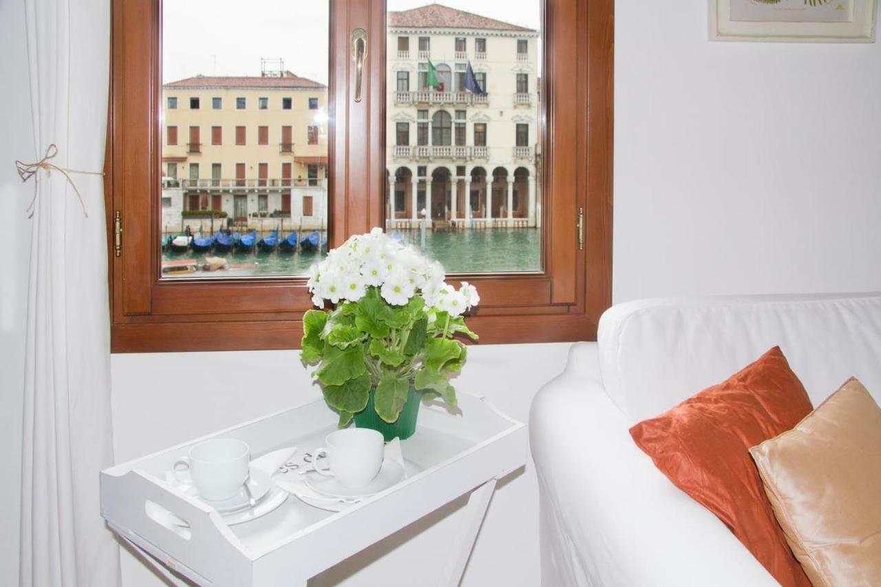 Loft Overlooking The Grand Canal เวนิส ภายนอก รูปภาพ