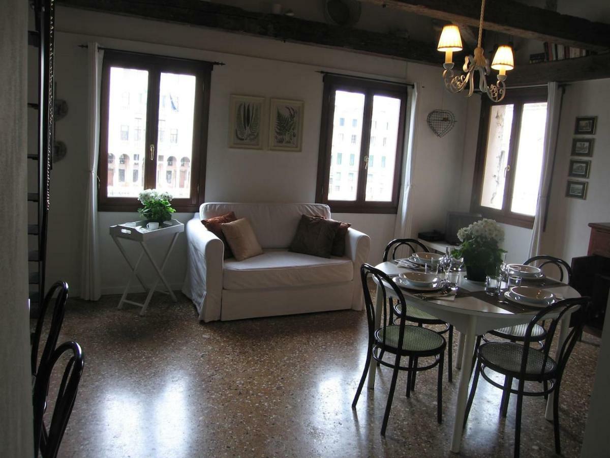 Loft Overlooking The Grand Canal เวนิส ภายนอก รูปภาพ