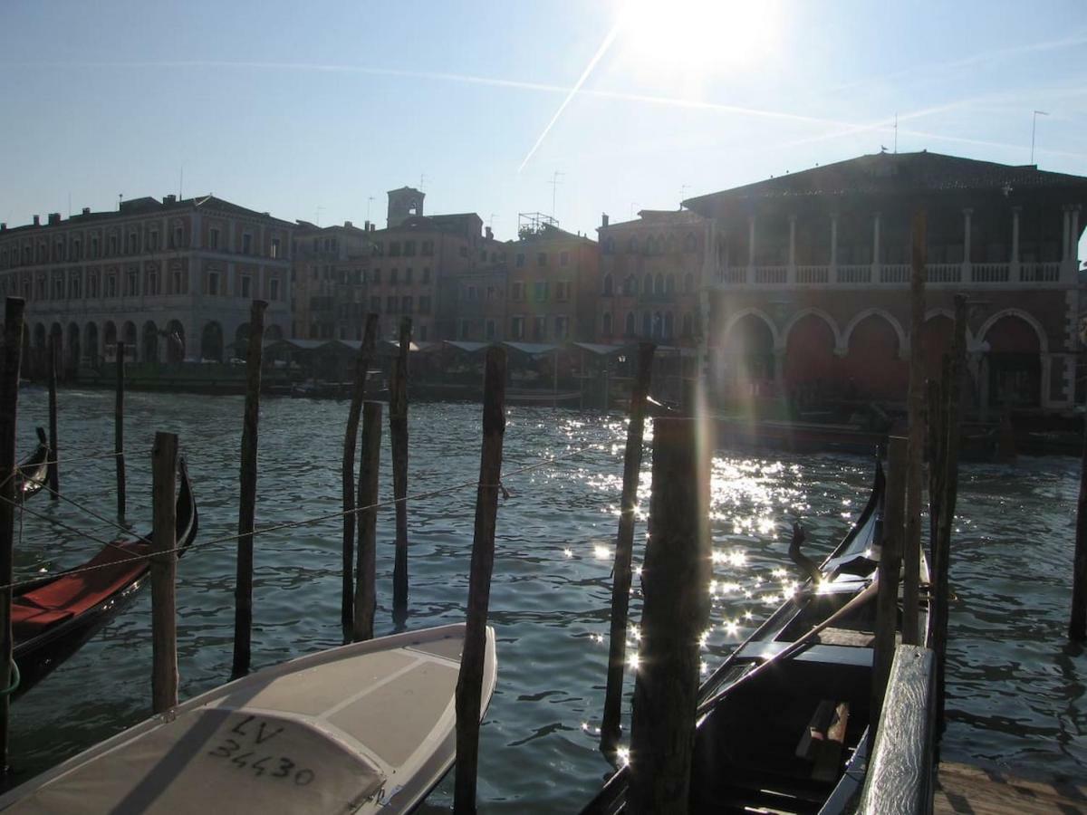 Loft Overlooking The Grand Canal เวนิส ภายนอก รูปภาพ